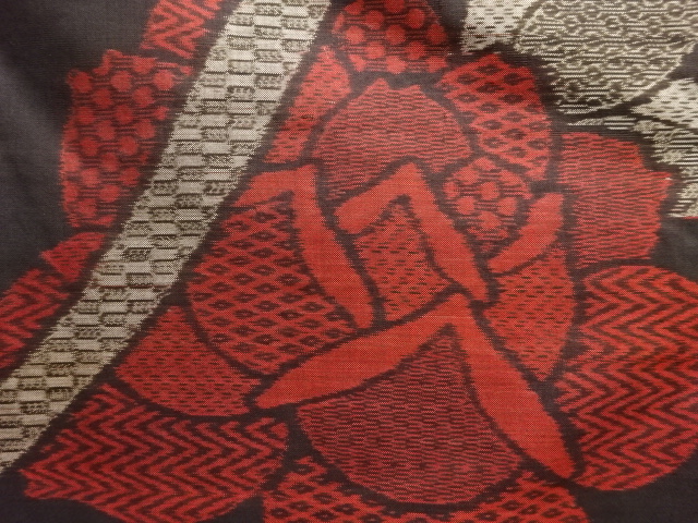 JAPANESE KIMONO / ANTIQUE KIMONO / SILK / DORO OSHIMA TSUMUGI / WOVEN ROSE ARABESQUE